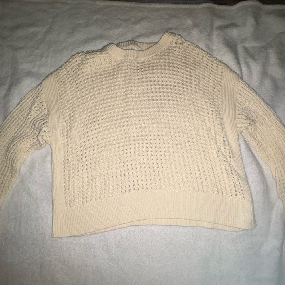 Old Navy Cream Crewneck Knit Sweater